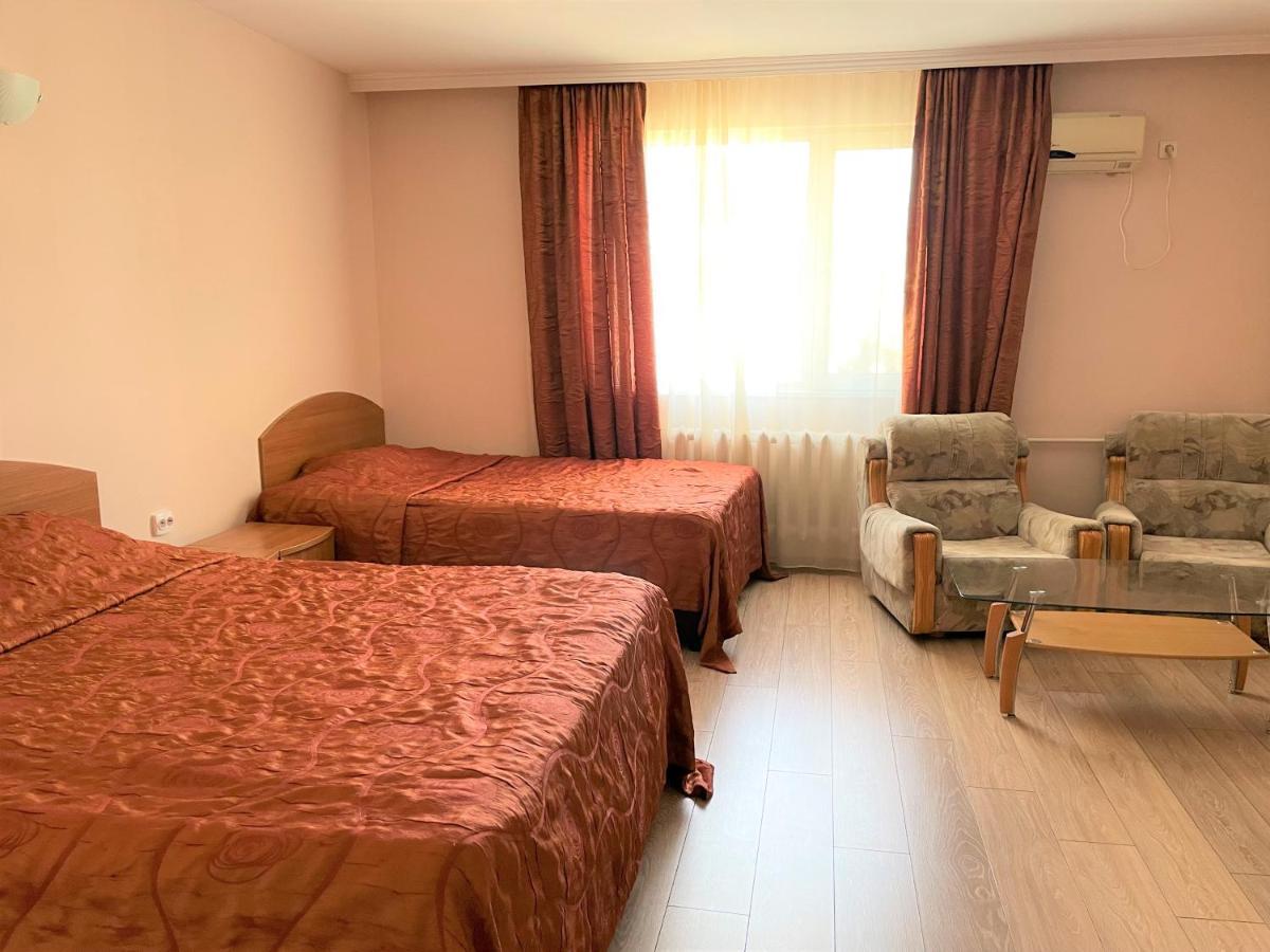 Family Hotel Central Burgas Luaran gambar