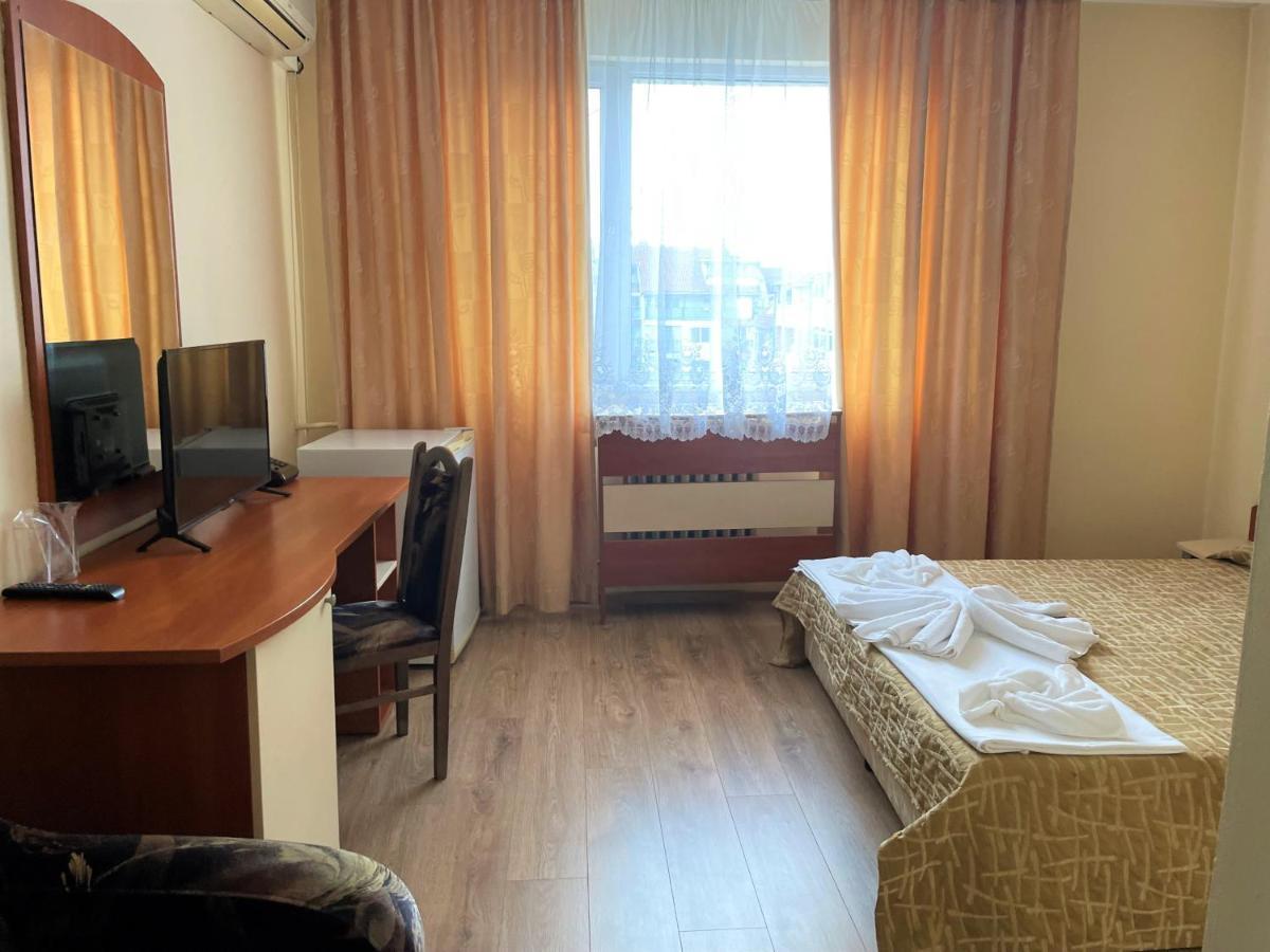 Family Hotel Central Burgas Luaran gambar